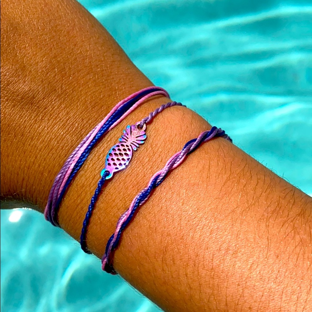 🌻Beautiful Three Piece Pineapple Bracelet Set🌻